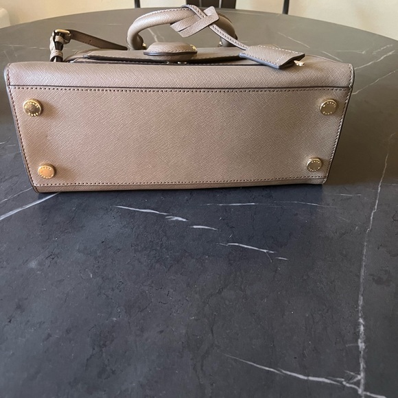 Michael Kors Emma Satchel Lock & Key Handbag with dust cover - Picture 14 of 16